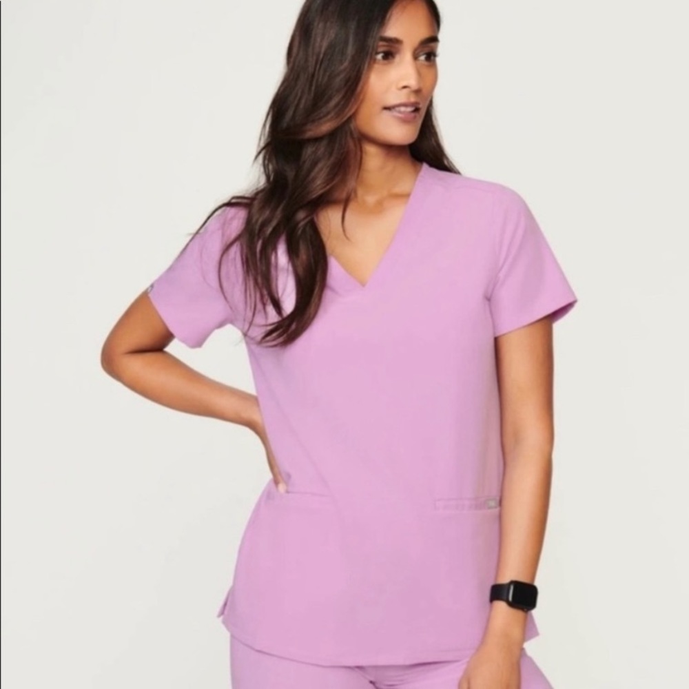 FIGS Women’s Dusk Casma - Three Pocket Scrub Top